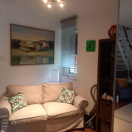 Hegyi Nyaralo Balatonszárszó